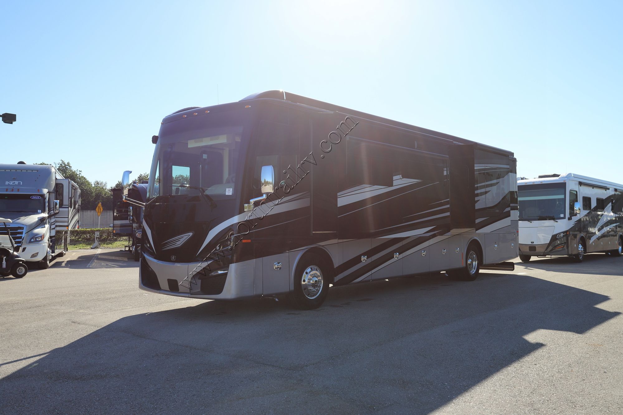 New 2022 Tiffin Motor Homes Phaeton 40IH Class A  For Sale