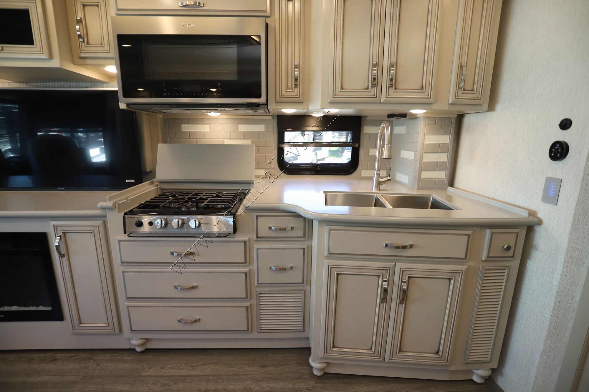New 2022 Newmar Kountry Star 3709 Class A  For Sale