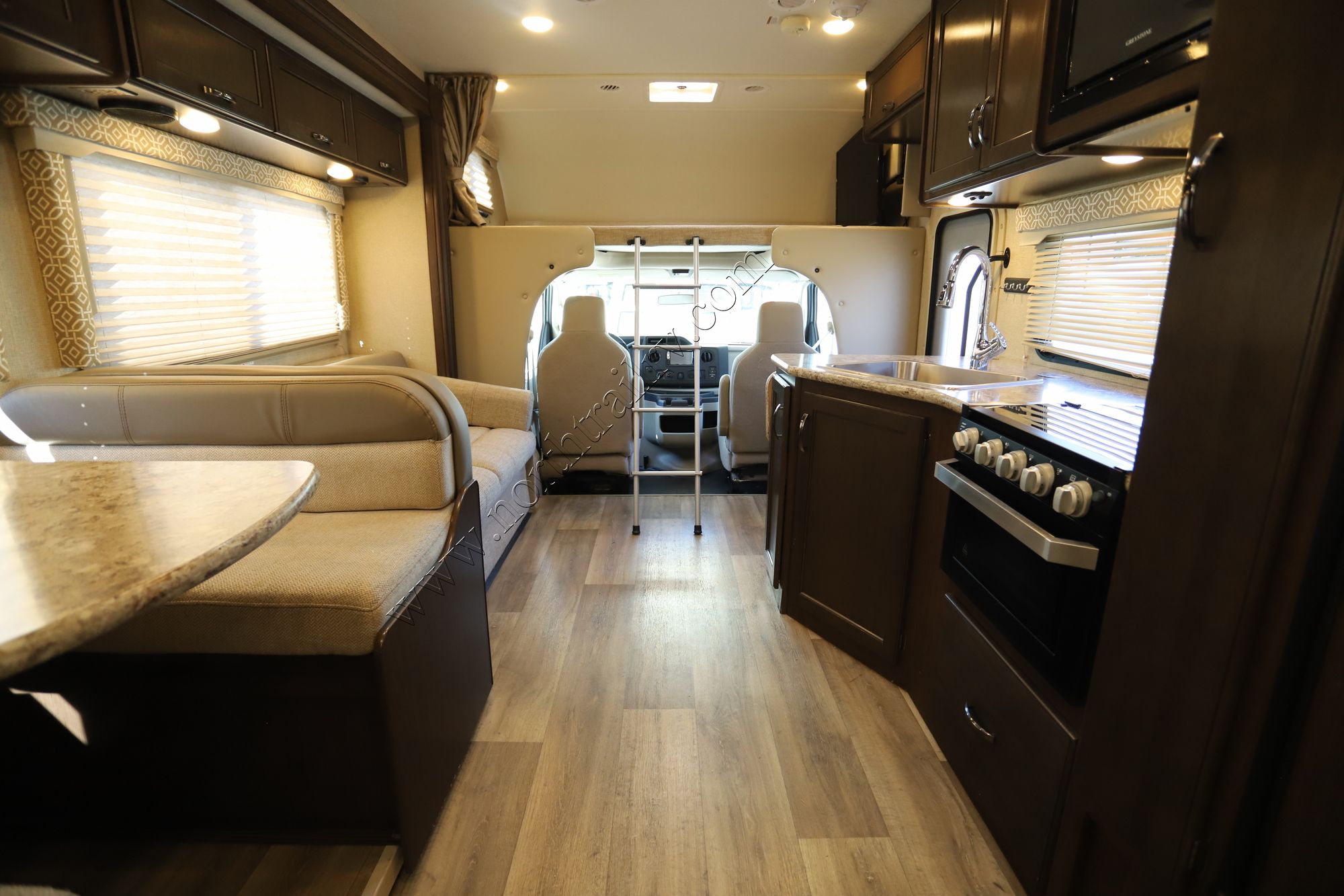 Used 2019 Thor Freedom Elite 28FE Class C  For Sale