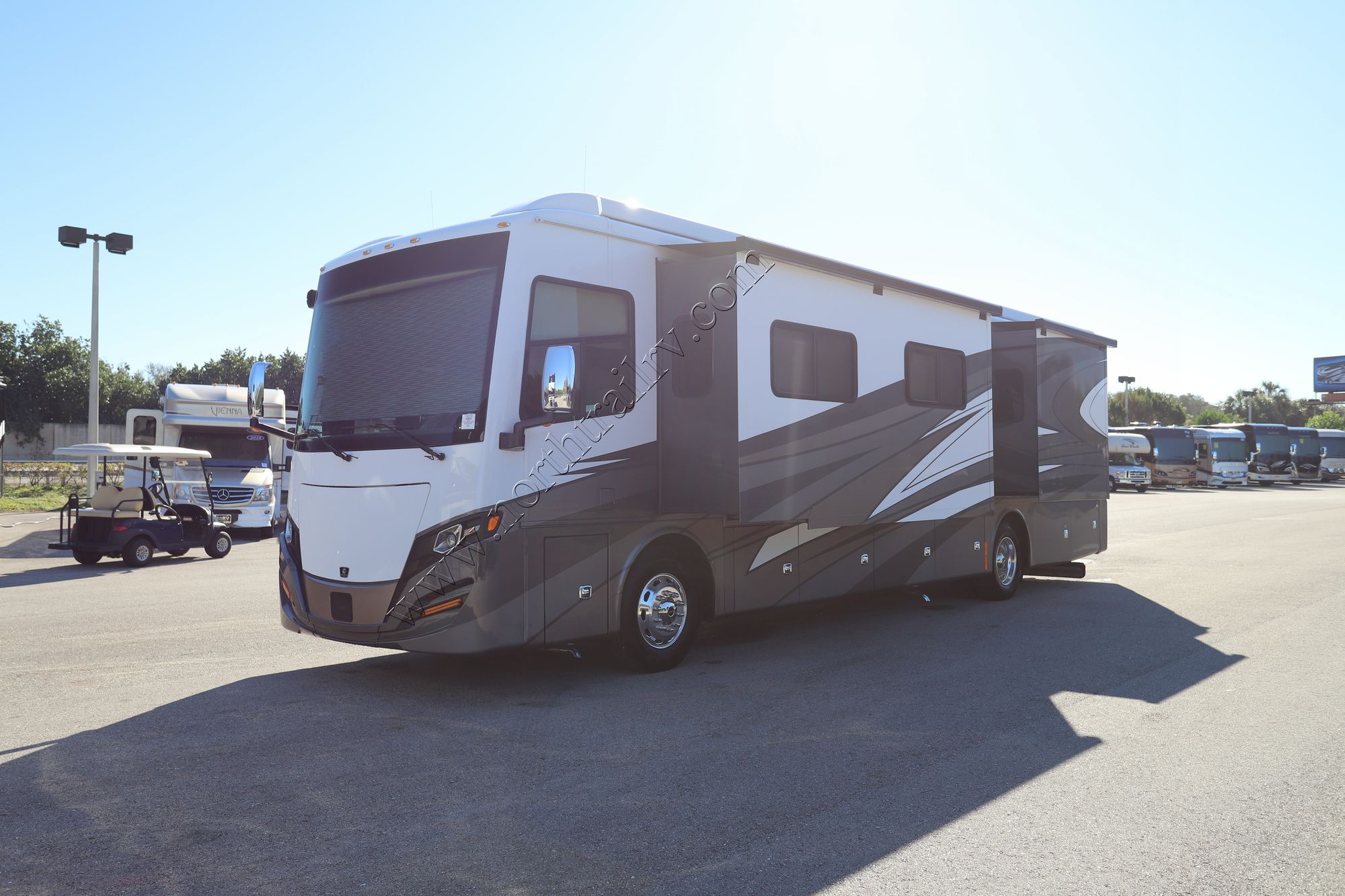 New 2022 Tiffin Motor Homes Allegro Red 38KA Class A  For Sale