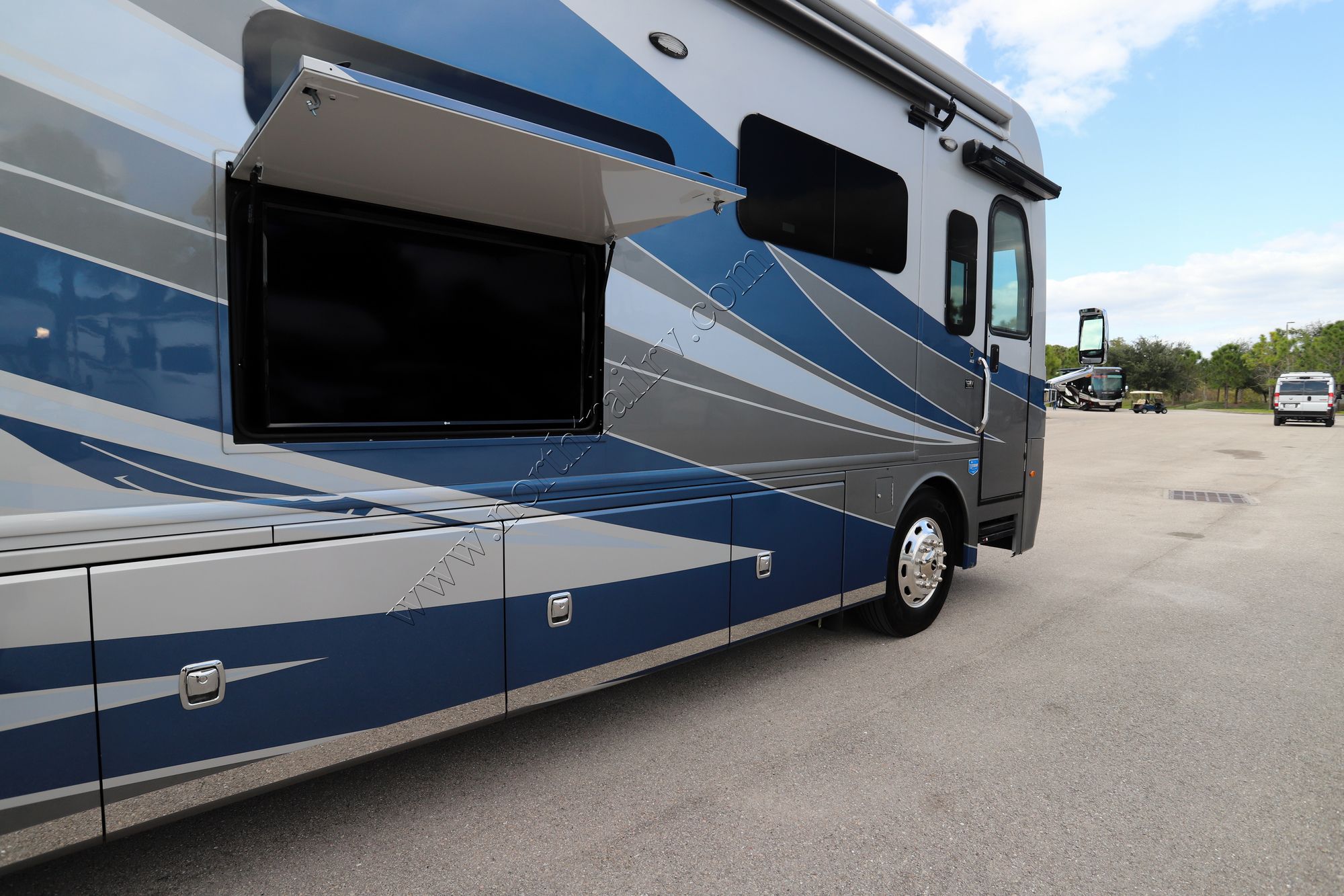 Used 2021 Holiday Rambler Armada 44LE Class A  For Sale