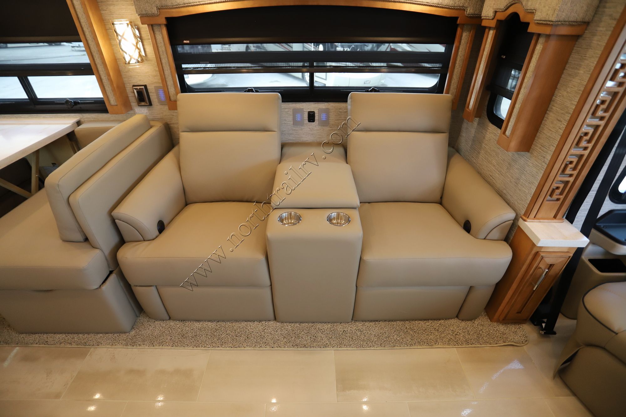 New 2022 Newmar Ventana 3717 Class A  For Sale