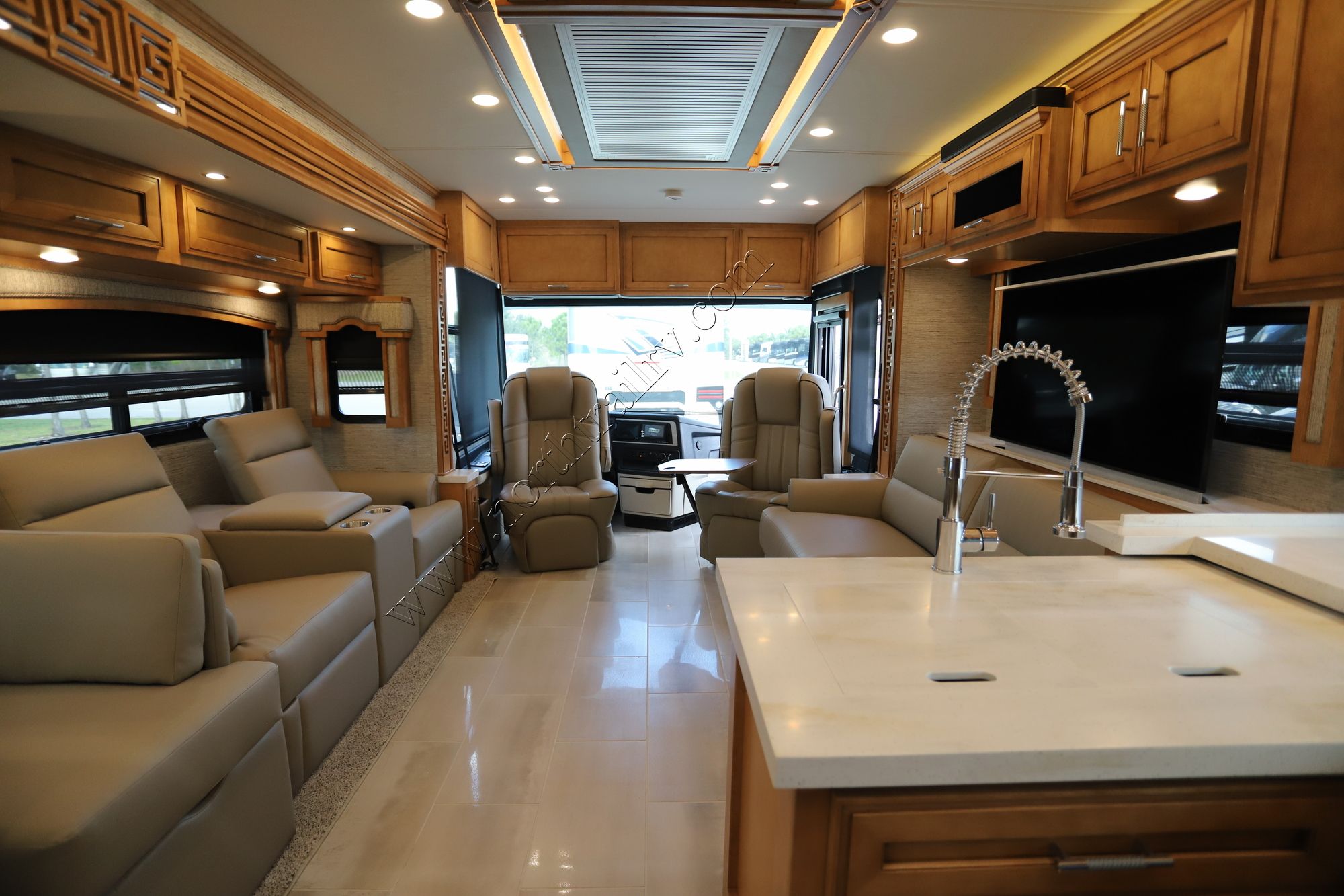 New 2022 Newmar Ventana 3717 Class A  For Sale