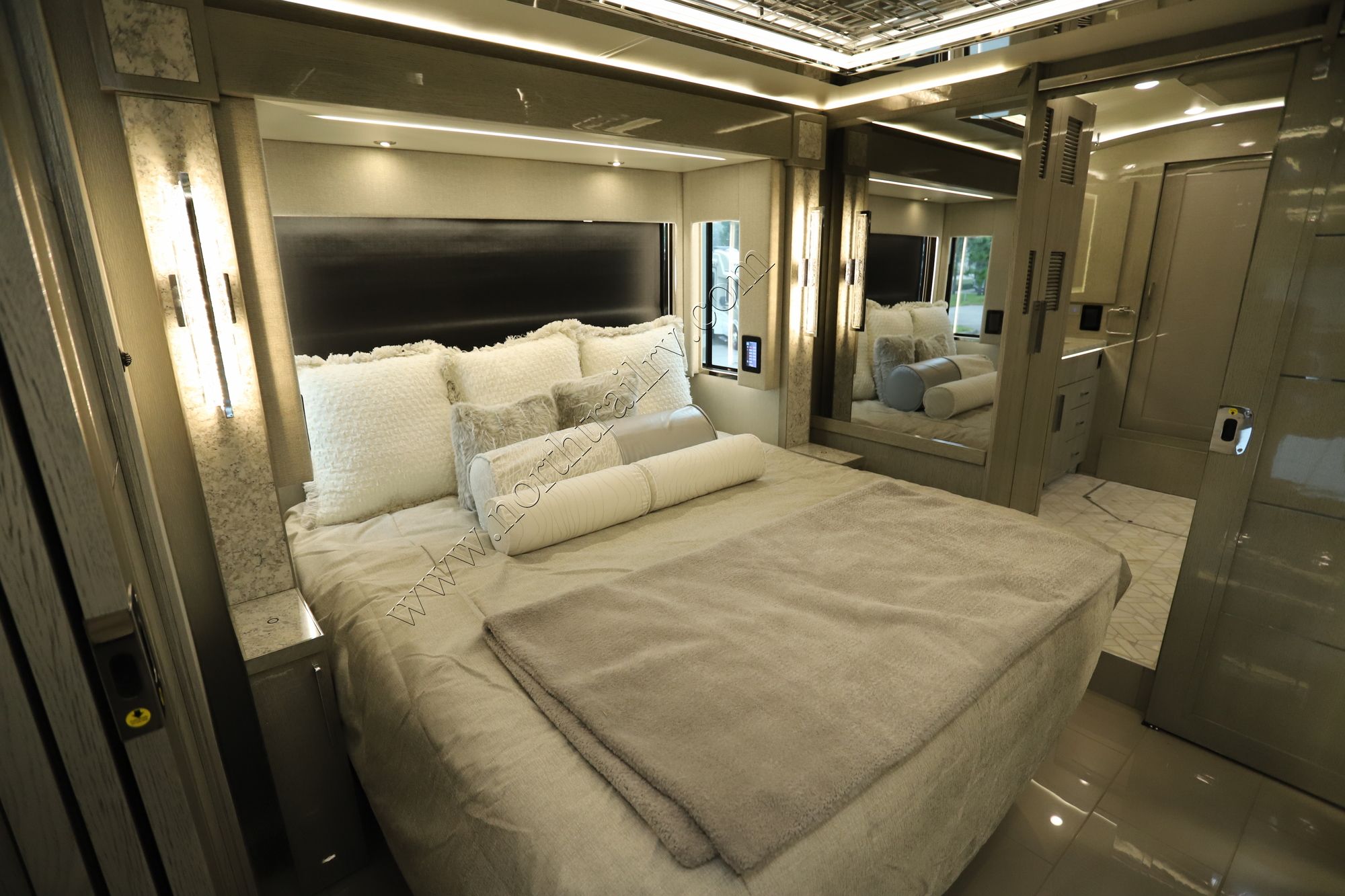 New 2022 Newmar King Aire 4533 Class A  For Sale