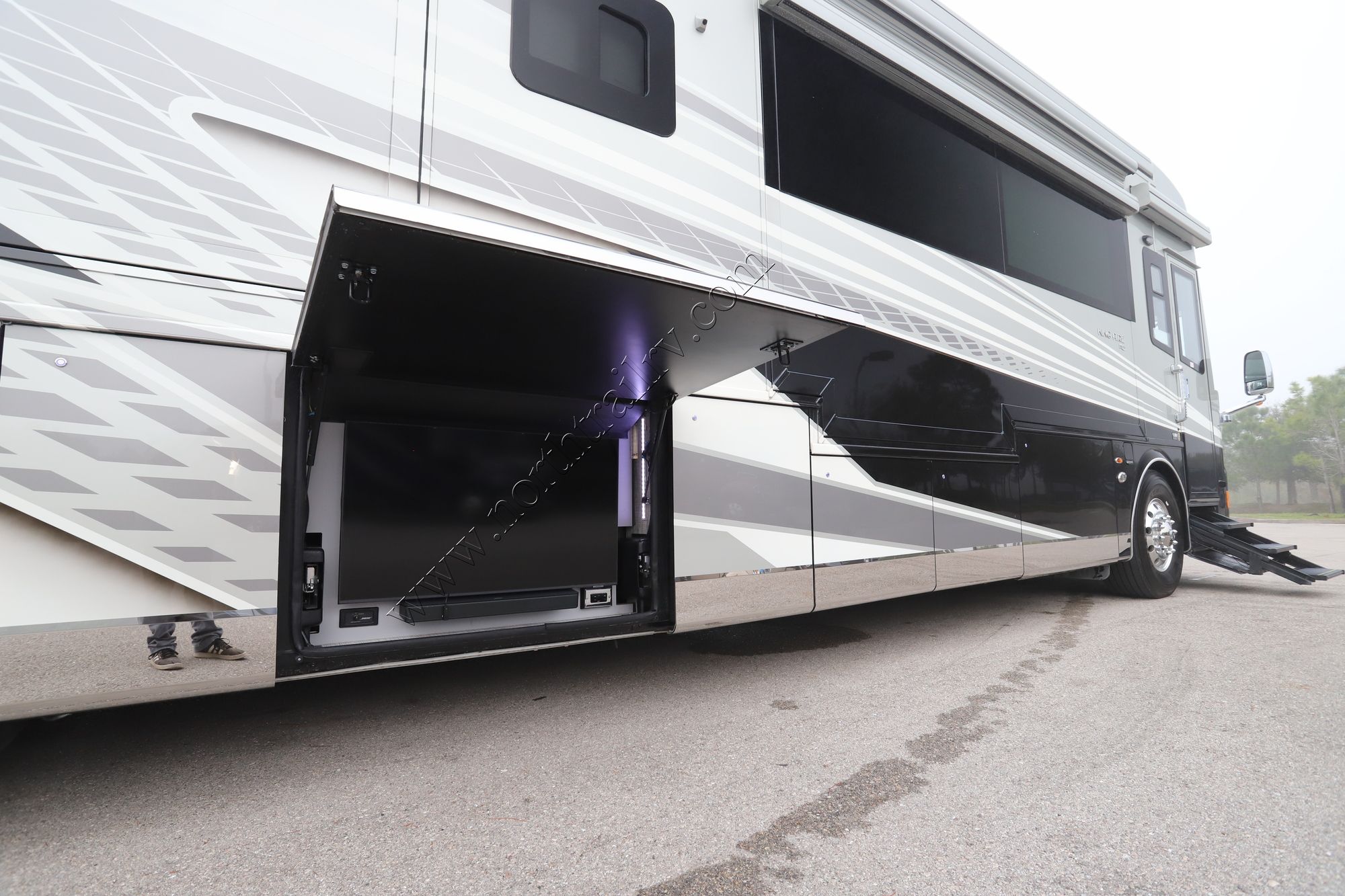 New 2022 Newmar King Aire 4533 Class A  For Sale