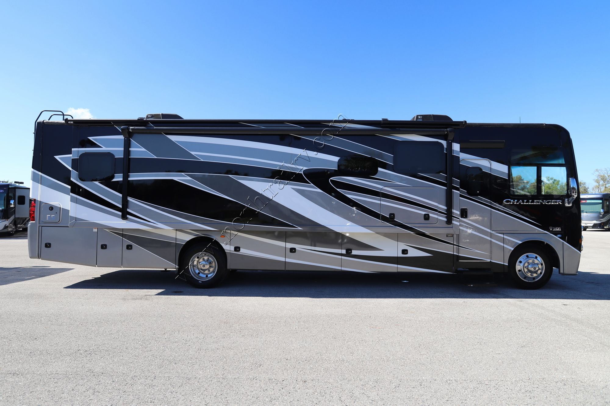 New 2022 Thor Challenger 37FH Class A  For Sale