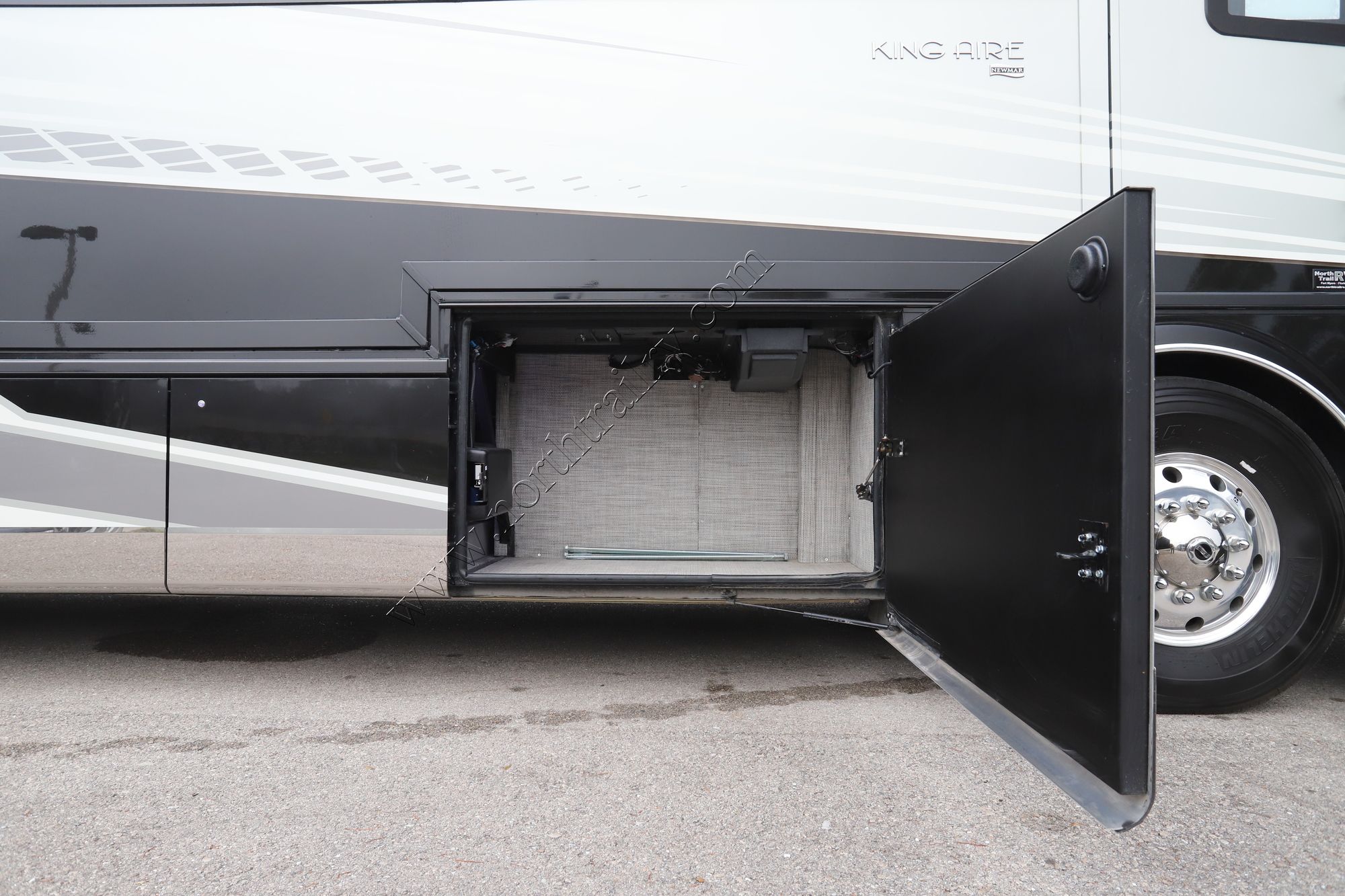 New 2022 Newmar King Aire 4533 Class A  For Sale