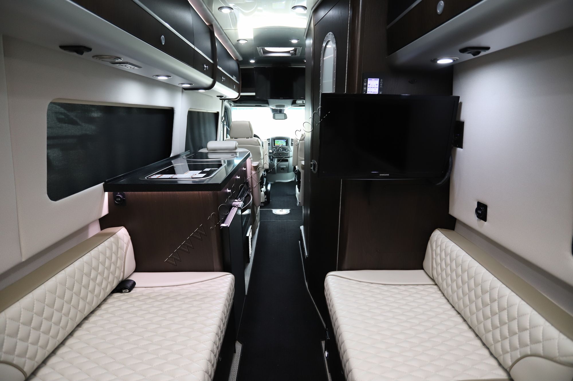 Used 2019 Airstream Interstate EXT LOUNGE Class B  For Sale