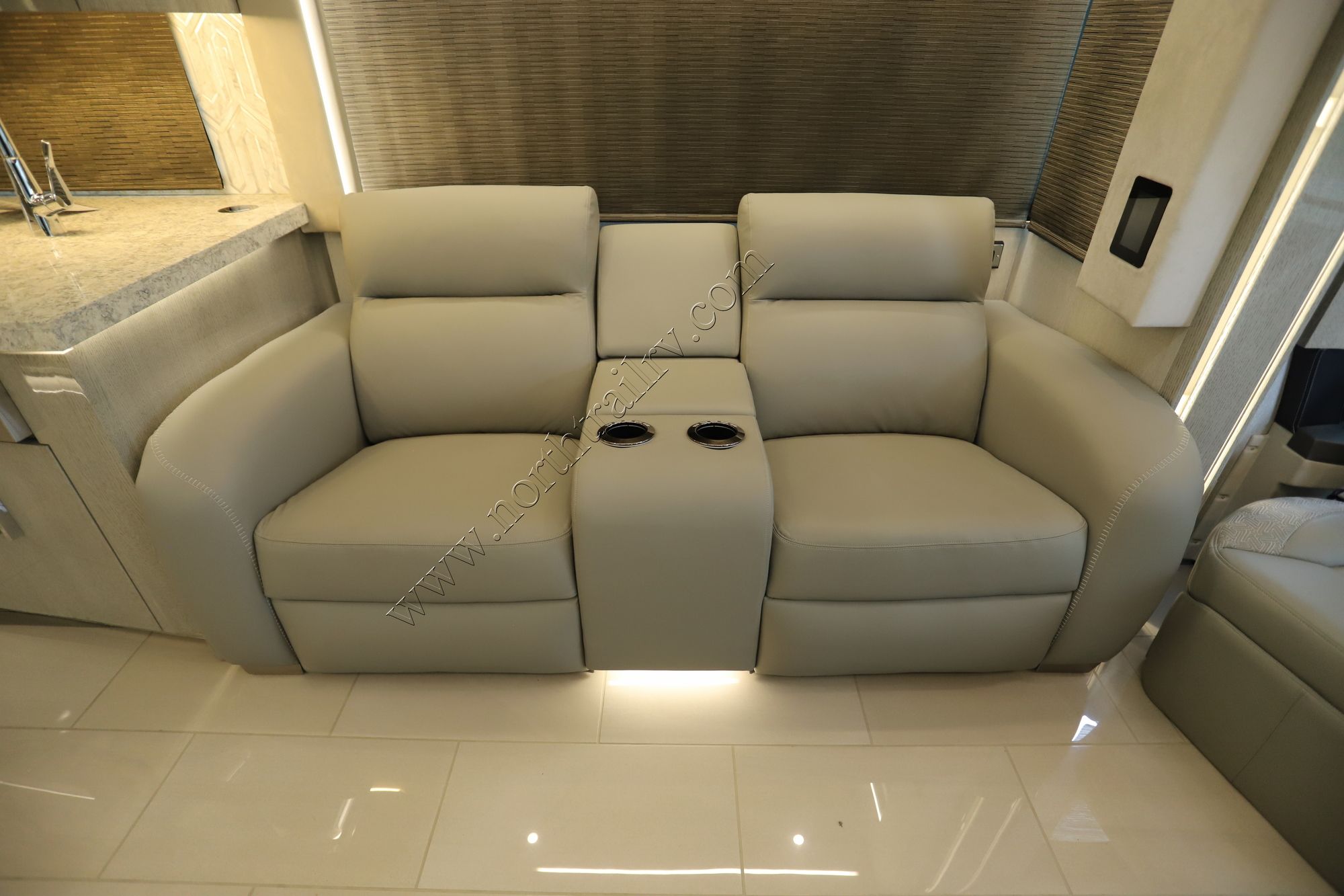 New 2022 Newmar King Aire 4533 Class A  For Sale