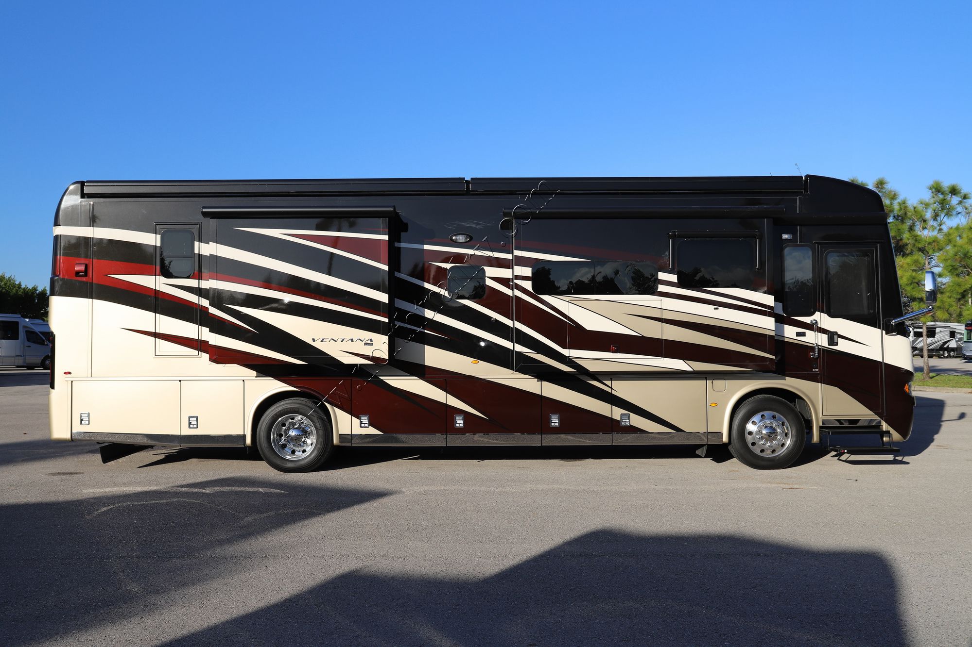 Used 2021 Newmar Ventana 3709 Class A  For Sale