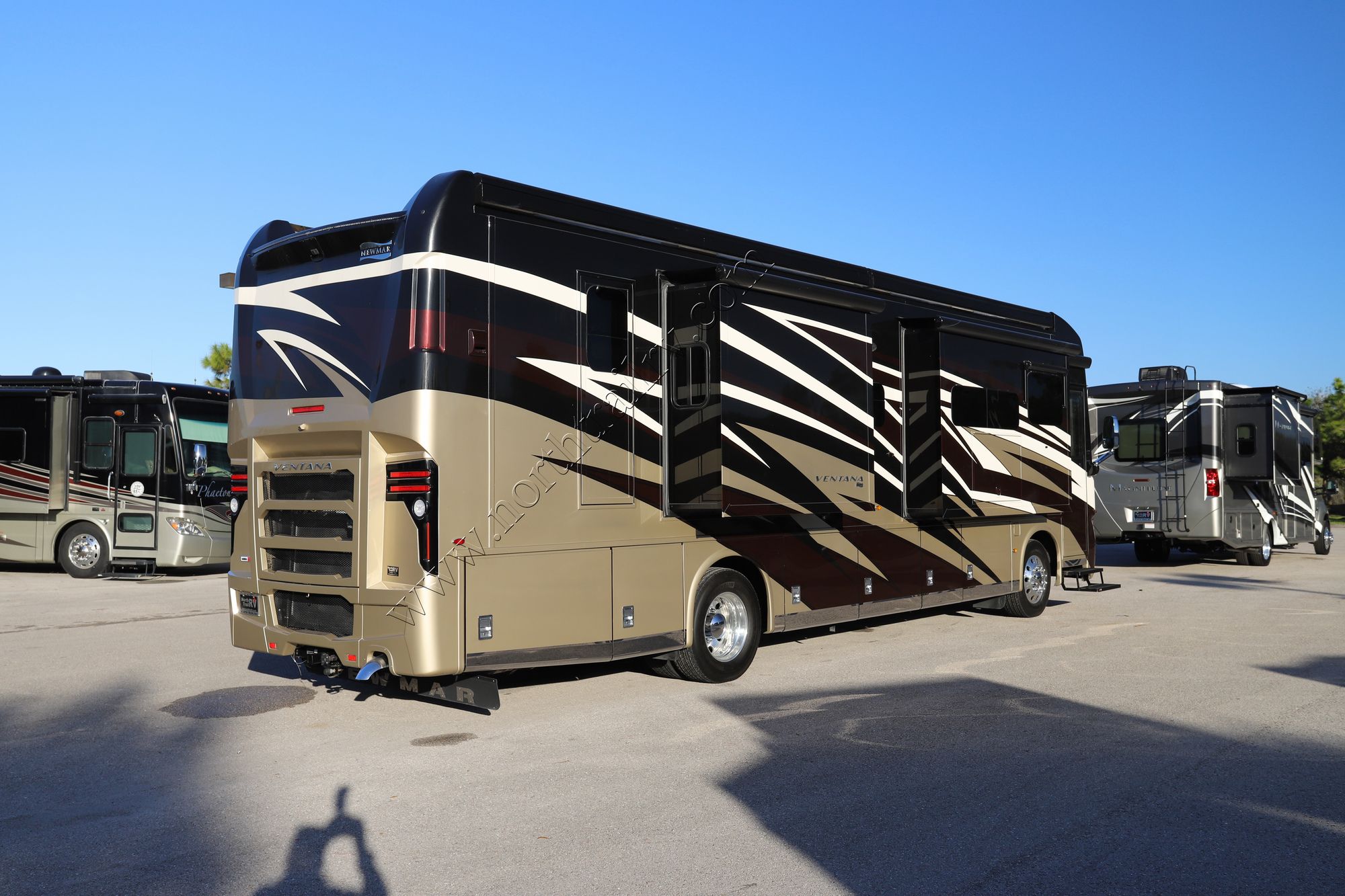 Used 2021 Newmar Ventana 3709 Class A  For Sale