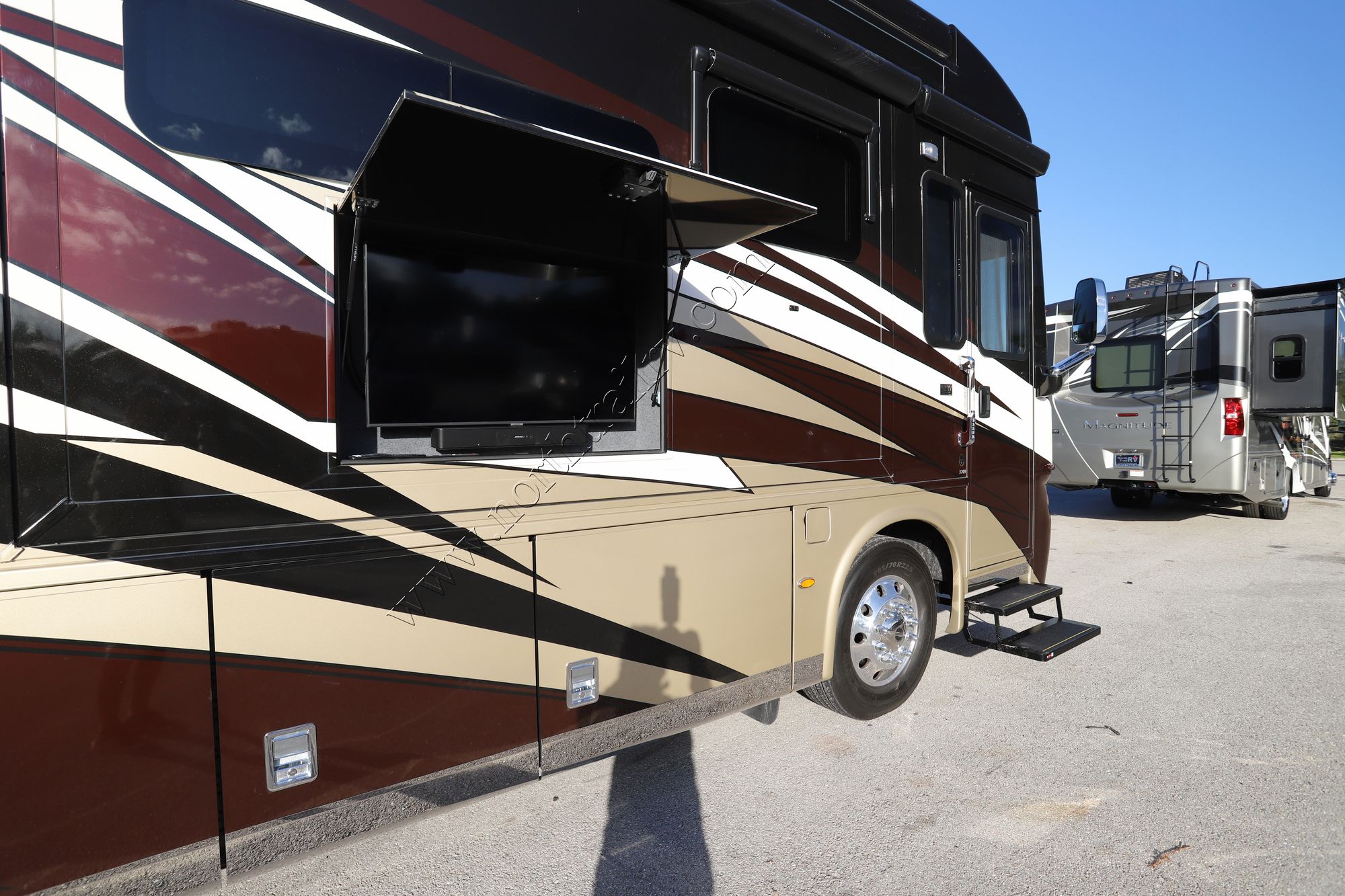 Used 2021 Newmar Ventana 3709 Class A  For Sale