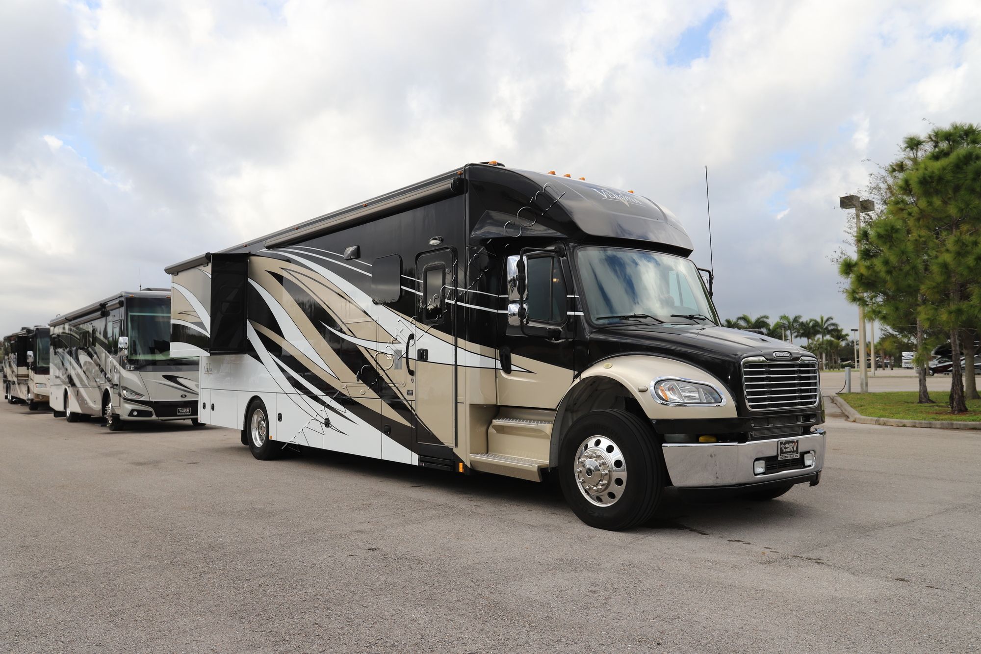 Used 2019 Renegade Rv Verona 36VSB Super C  For Sale