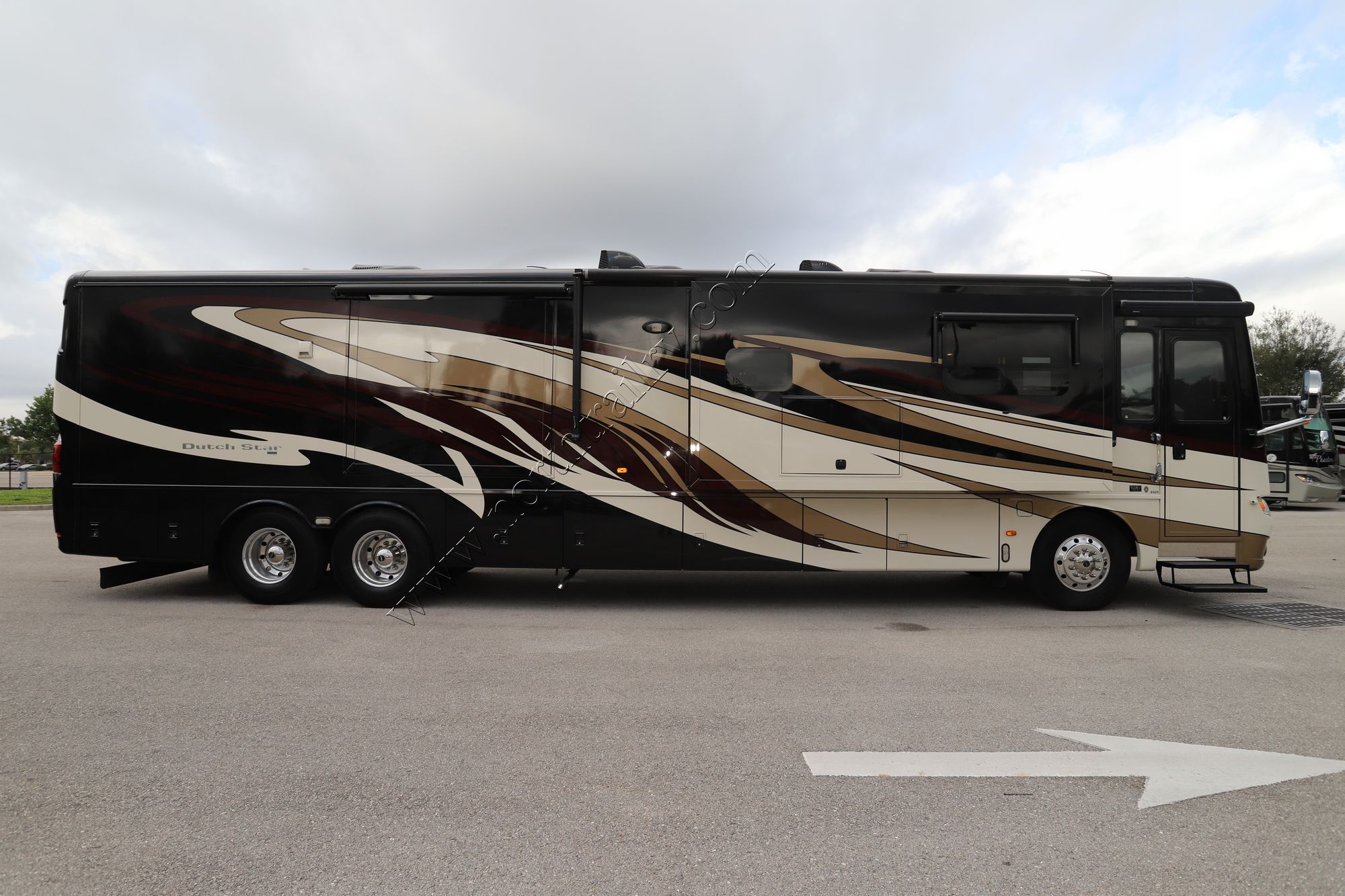 Used 2014 Newmar Dutch Star 4369 Class A  For Sale