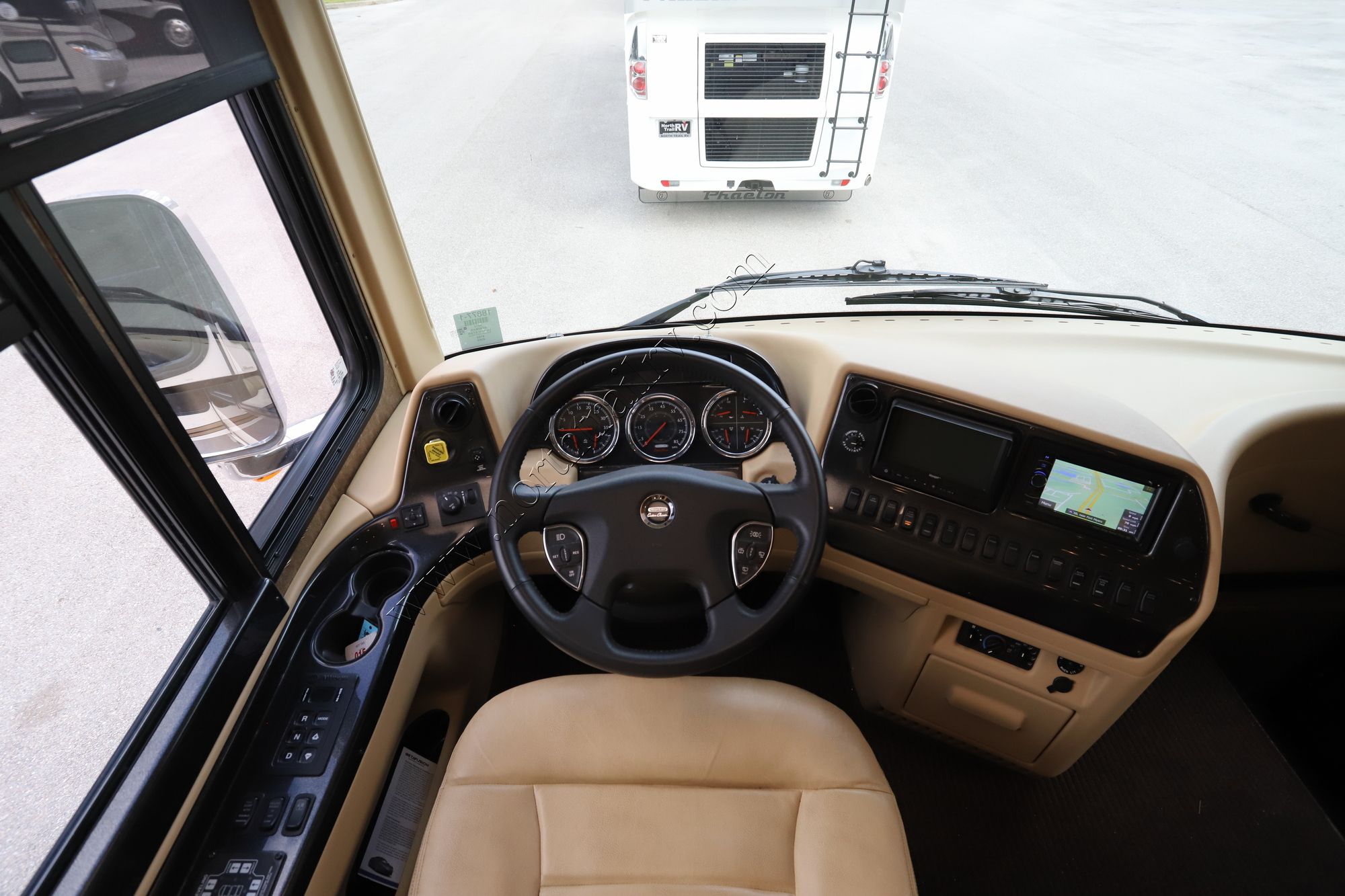 Used 2014 Newmar Dutch Star 4369 Class A  For Sale