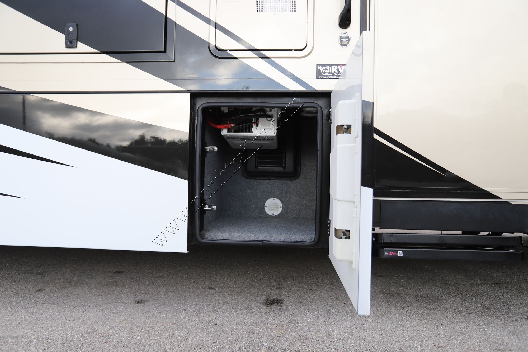 Used 2019 Renegade Rv Verona 36VSB Super C  For Sale