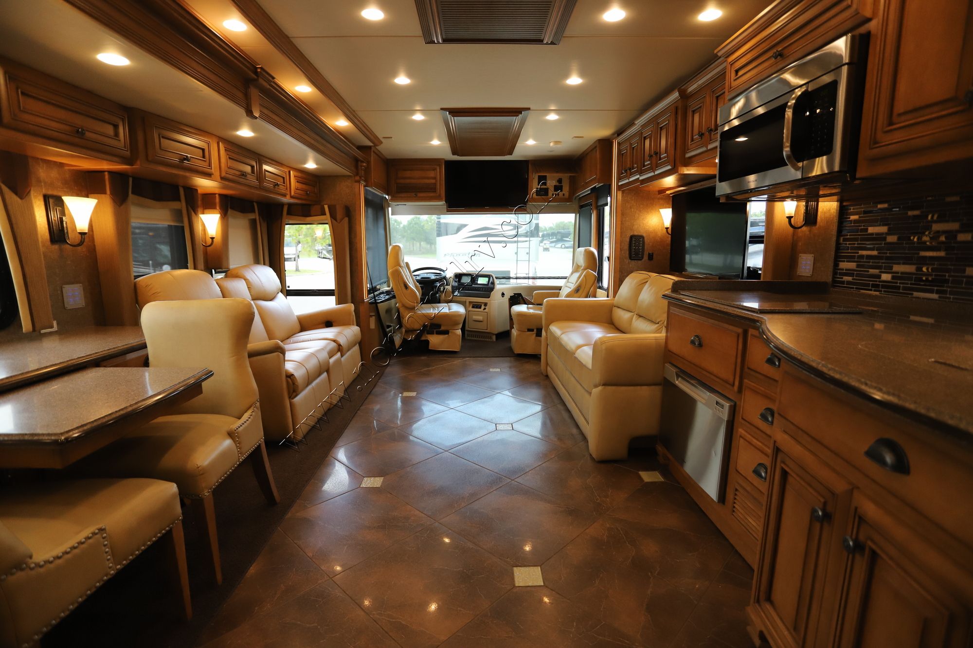 Used 2014 Newmar Dutch Star 4369 Class A  For Sale