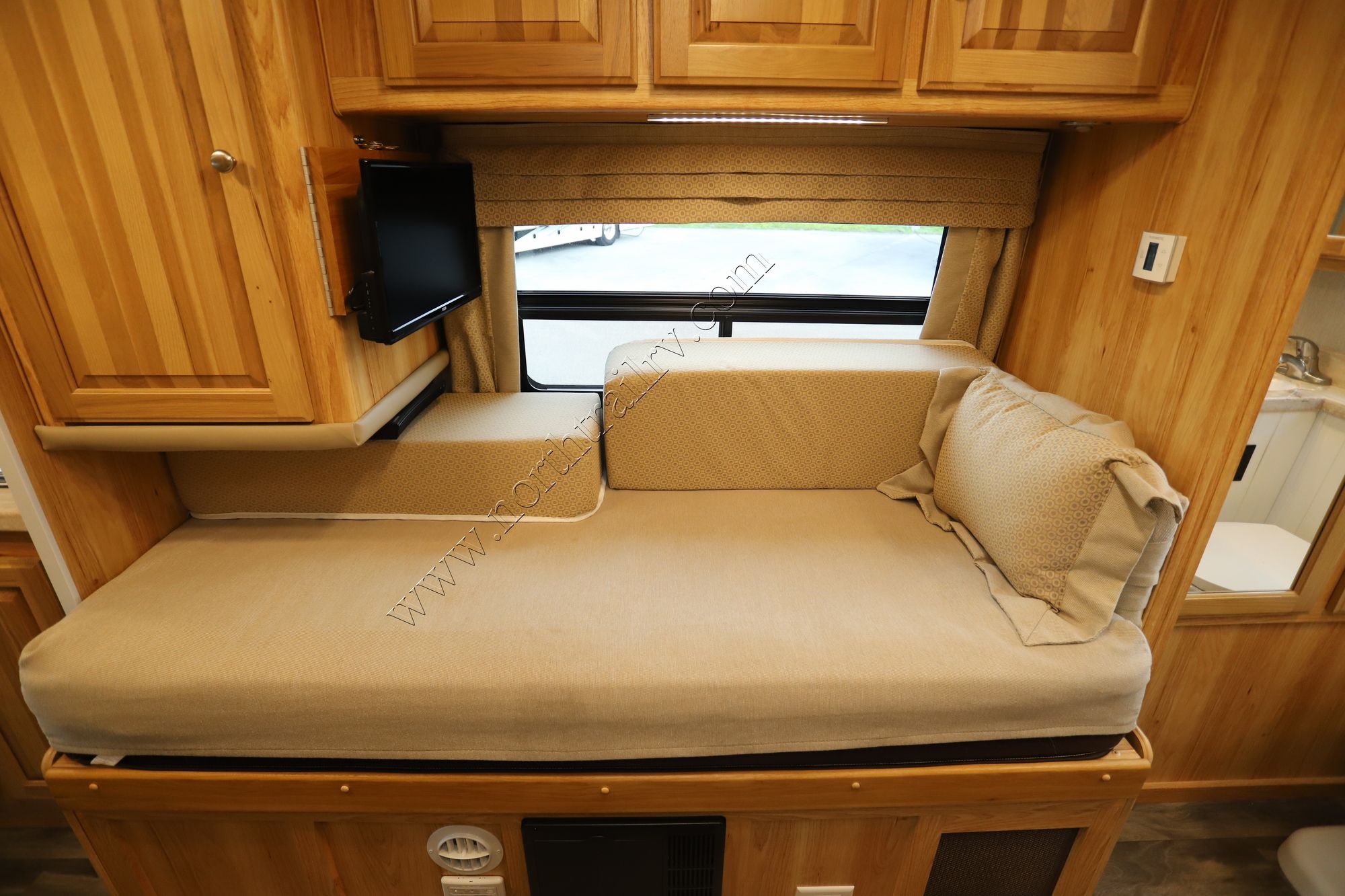 Used 2021 Phoenix Cruiser 2552 Class C  For Sale