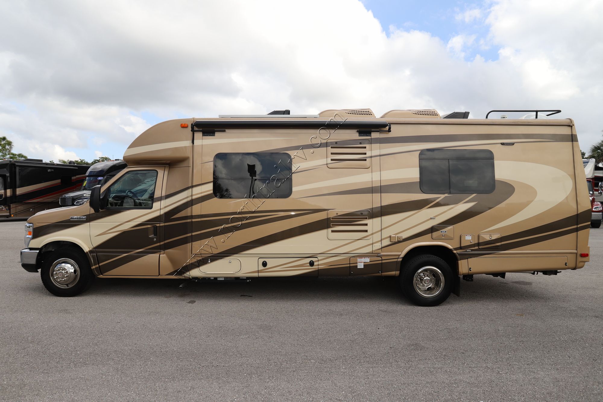 Used 2021 Phoenix Cruiser 2552 Class C  For Sale