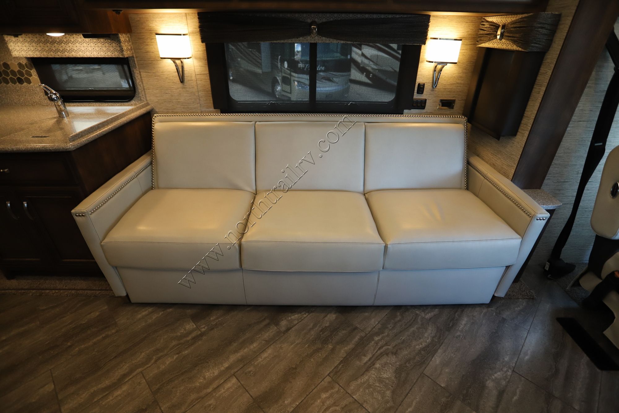 Used 2020 Newmar Bay Star 3408 Class A  For Sale