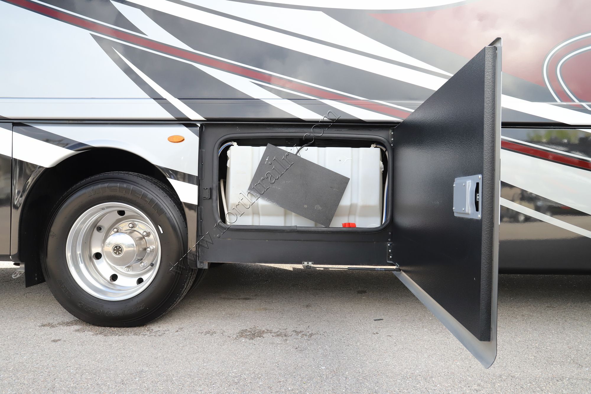 Used 2021 Thor Challenger 37FH Class A  For Sale