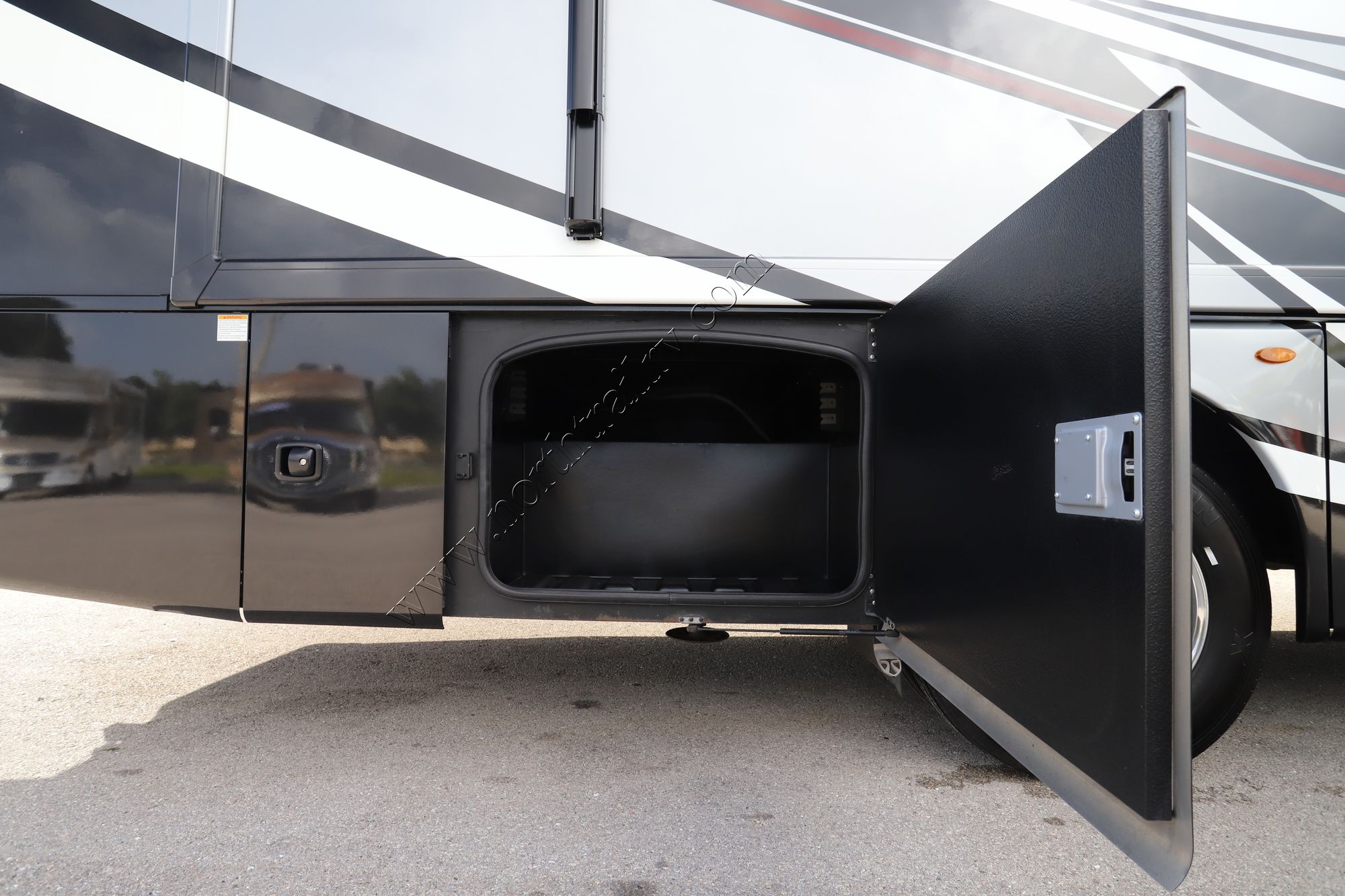 Used 2021 Thor Challenger 37FH Class A  For Sale
