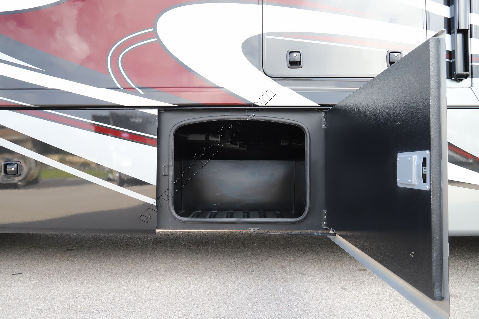 Used 2021 Thor Challenger 37FH Class A  For Sale