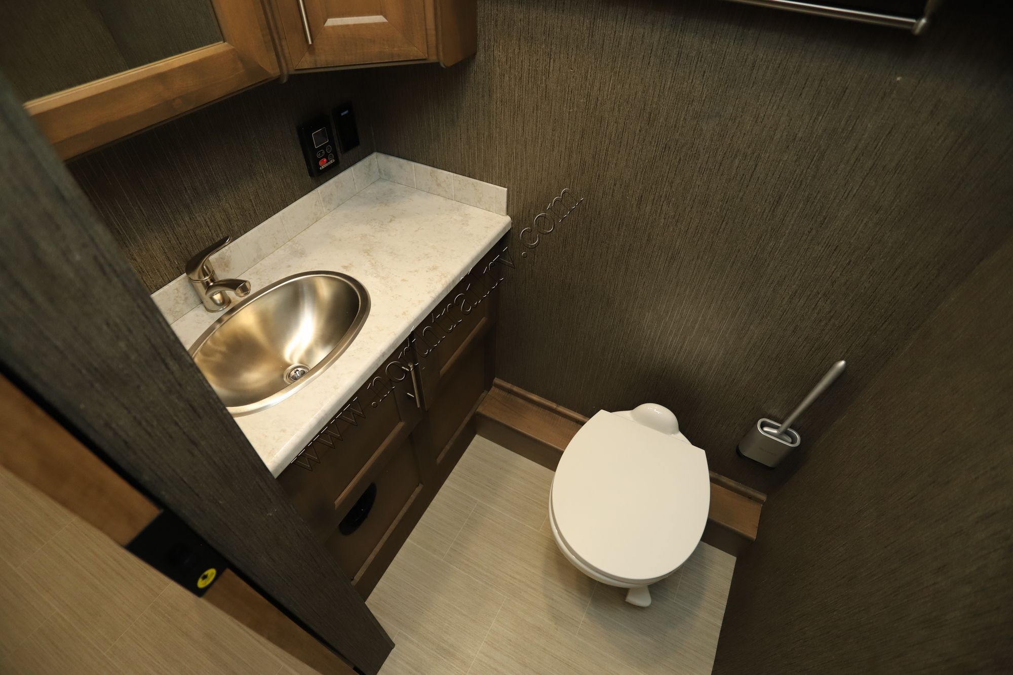 Used 2021 Thor Challenger 37FH Class A  For Sale