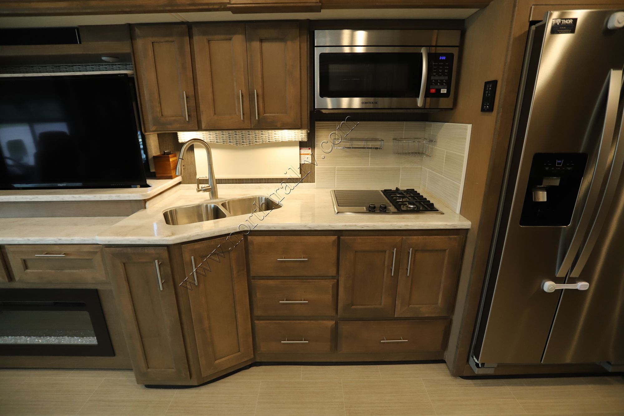Used 2021 Thor Challenger 37FH Class A  For Sale