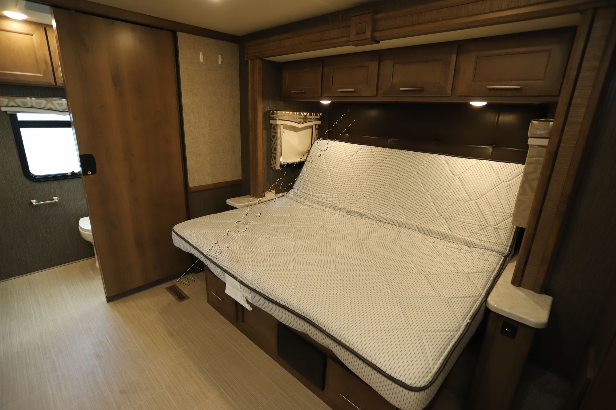 Used 2021 Thor Challenger 37FH Class A  For Sale