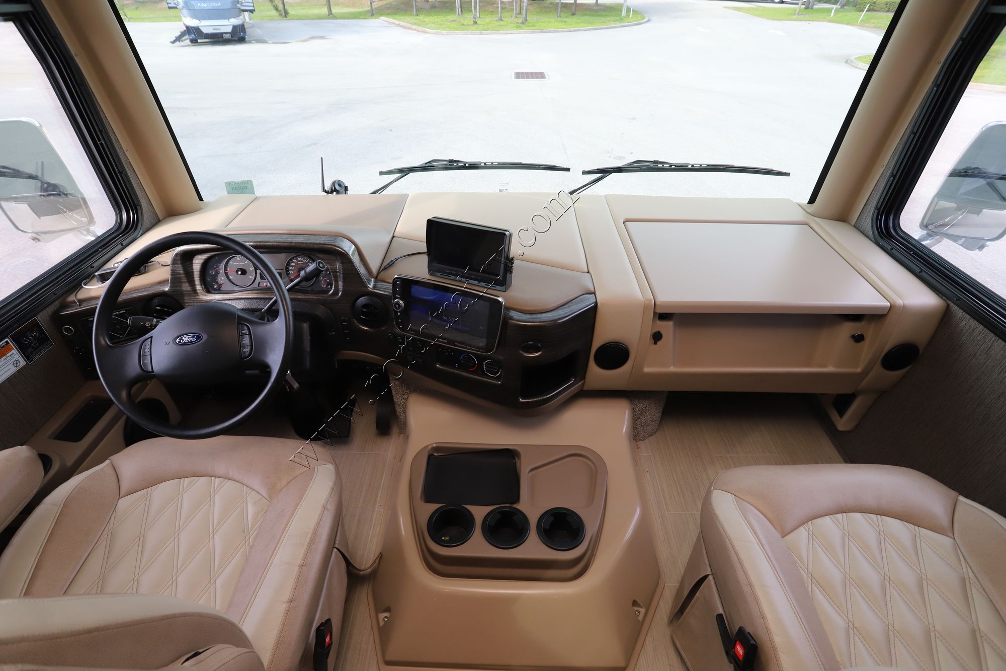 Used 2021 Thor Challenger 37FH Class A  For Sale
