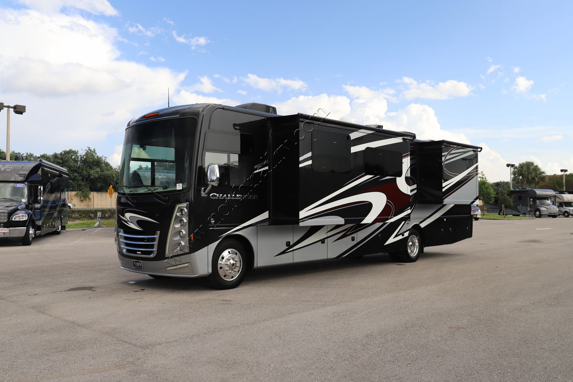 Used 2021 Thor Challenger 37FH Class A  For Sale