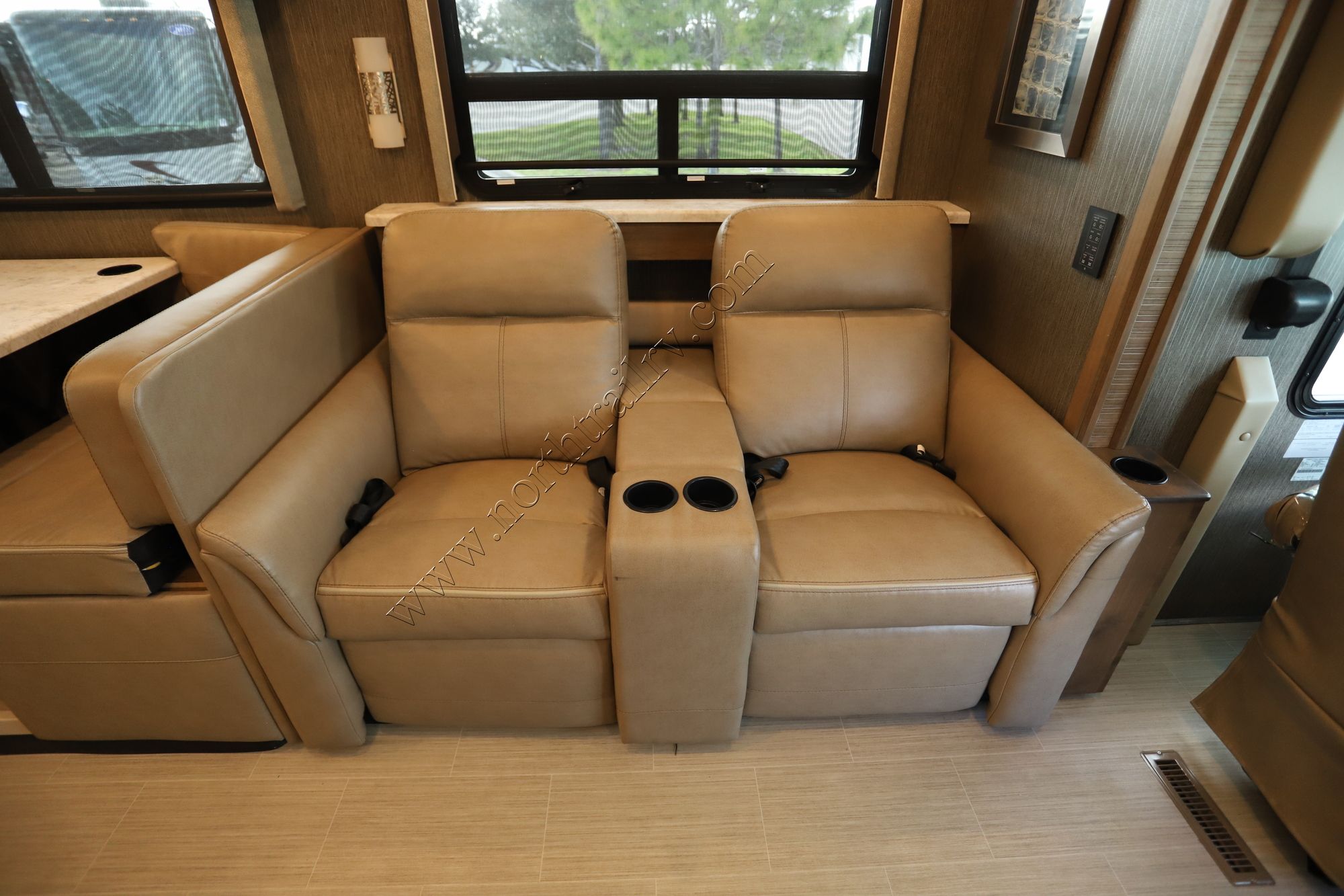 Used 2021 Thor Challenger 37FH Class A  For Sale