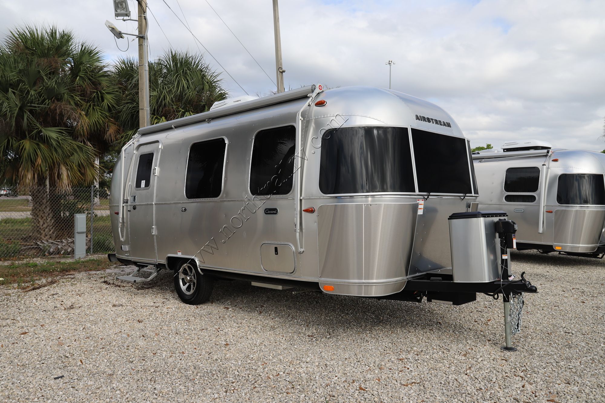 New 2022 Airstream Caravel 22FB Travel Trailer  For Sale