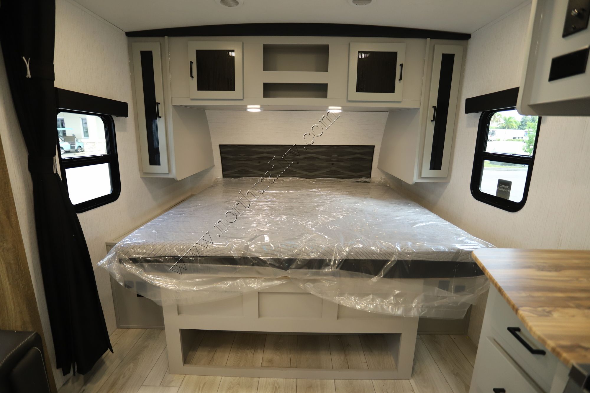 New 2022 Heartland Rv North Trail 21RBSS Travel Trailer  For Sale