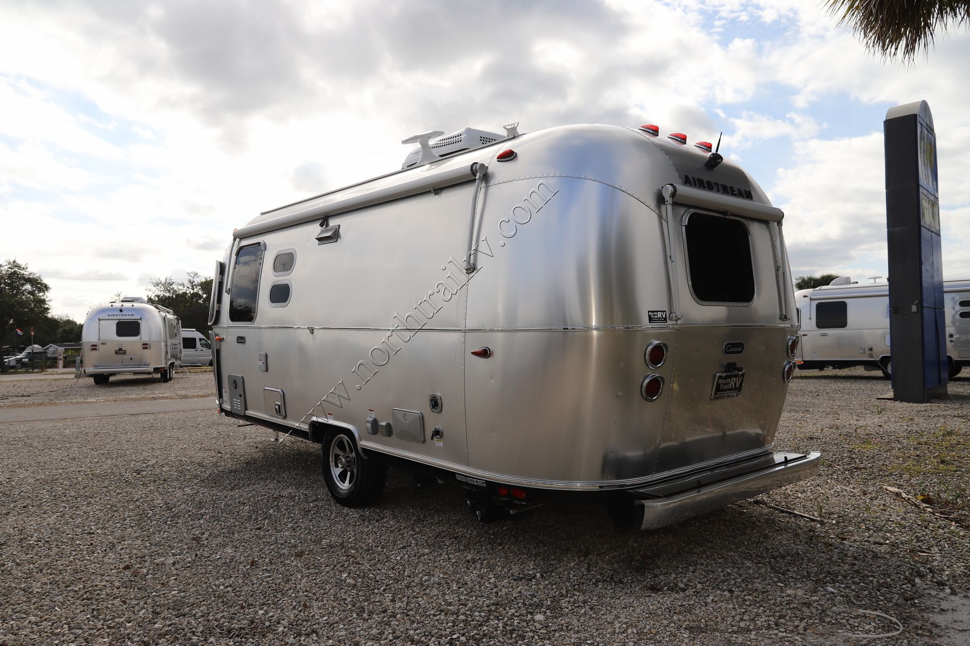 New 2022 Airstream Caravel 22FB Travel Trailer  For Sale