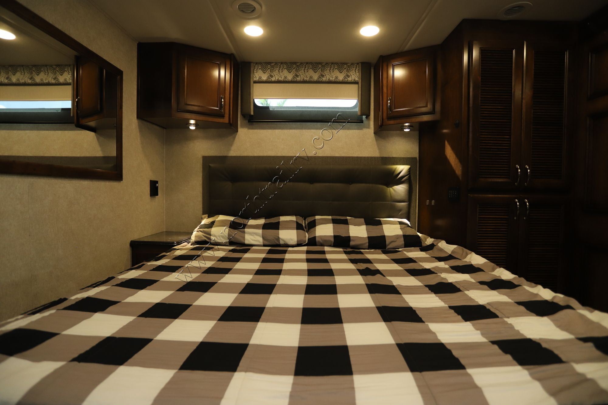 Used 2020 Renegade Rv Verona 40VBH Super C  For Sale