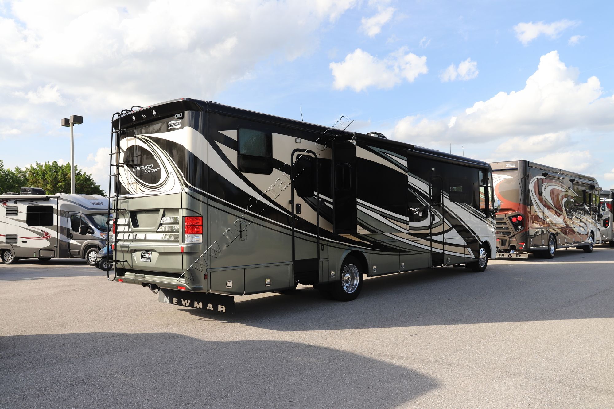 Used 2020 Newmar Canyon Star 3927 Class A  For Sale