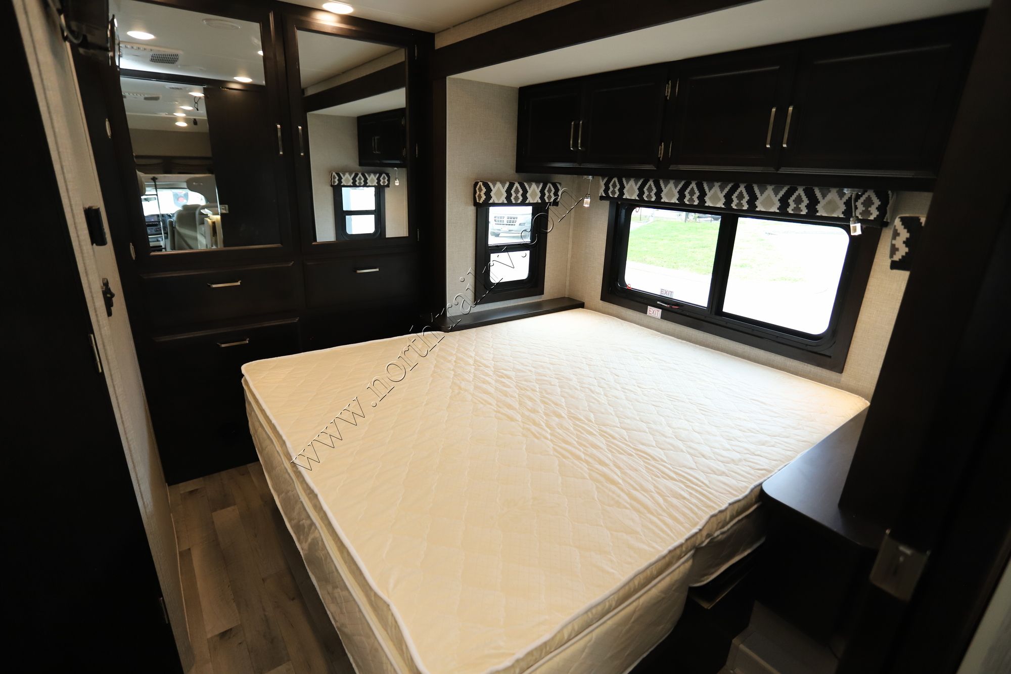 New 2022 Jayco Greyhawk 27U Class C  For Sale