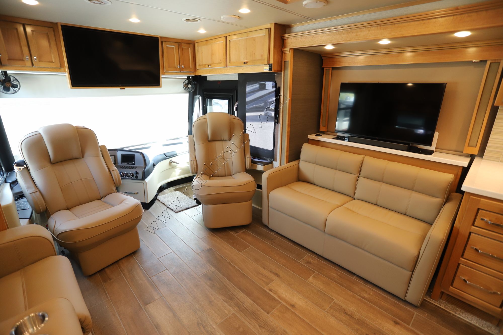 New 2022 Tiffin Motor Homes Allegro Red 37BA Class A  For Sale