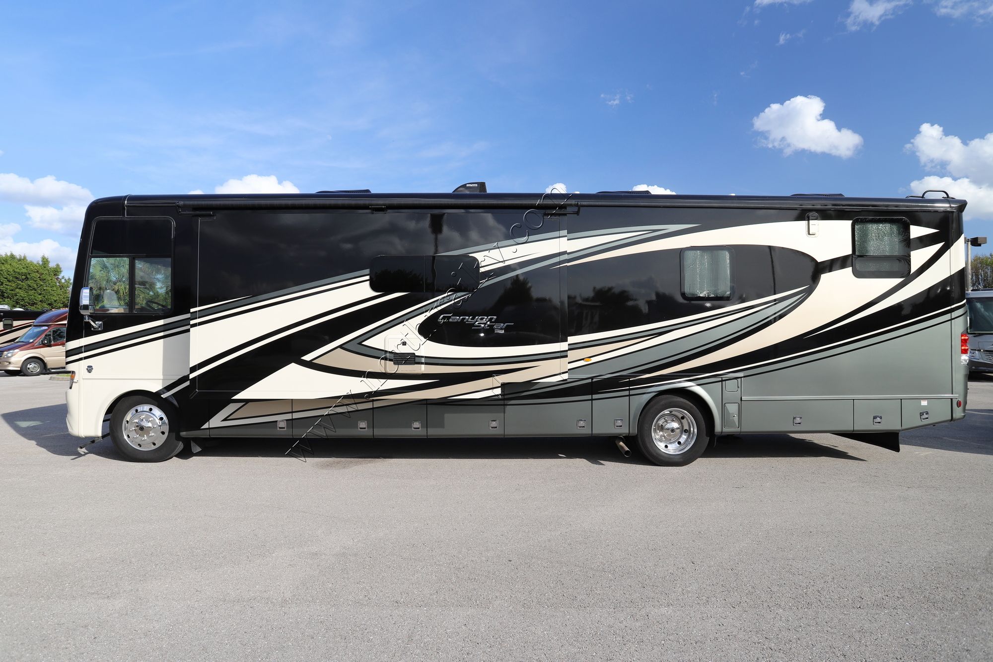 Used 2020 Newmar Canyon Star 3927 Class A  For Sale