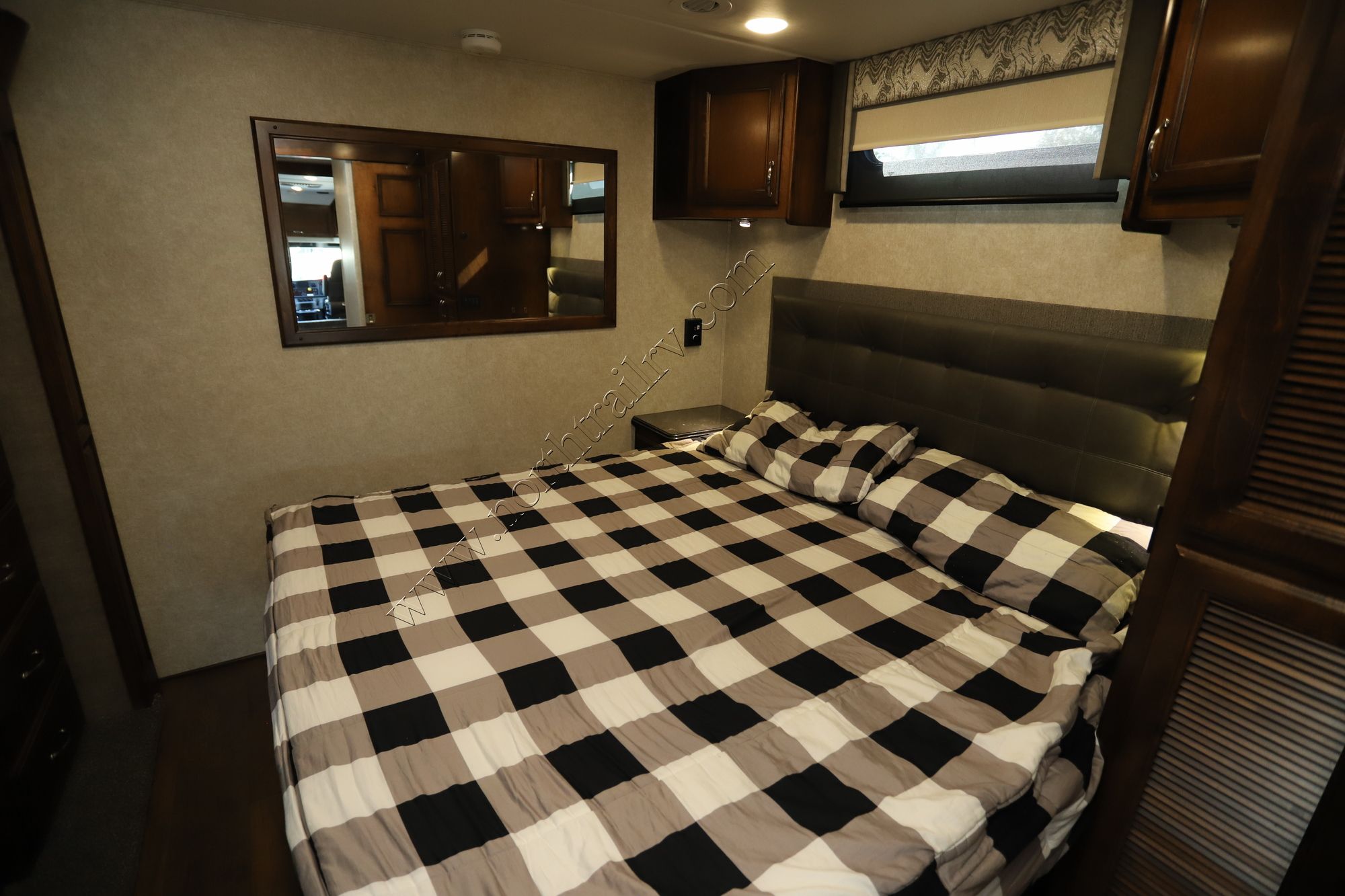 Used 2020 Renegade Rv Verona 40VBH Super C  For Sale