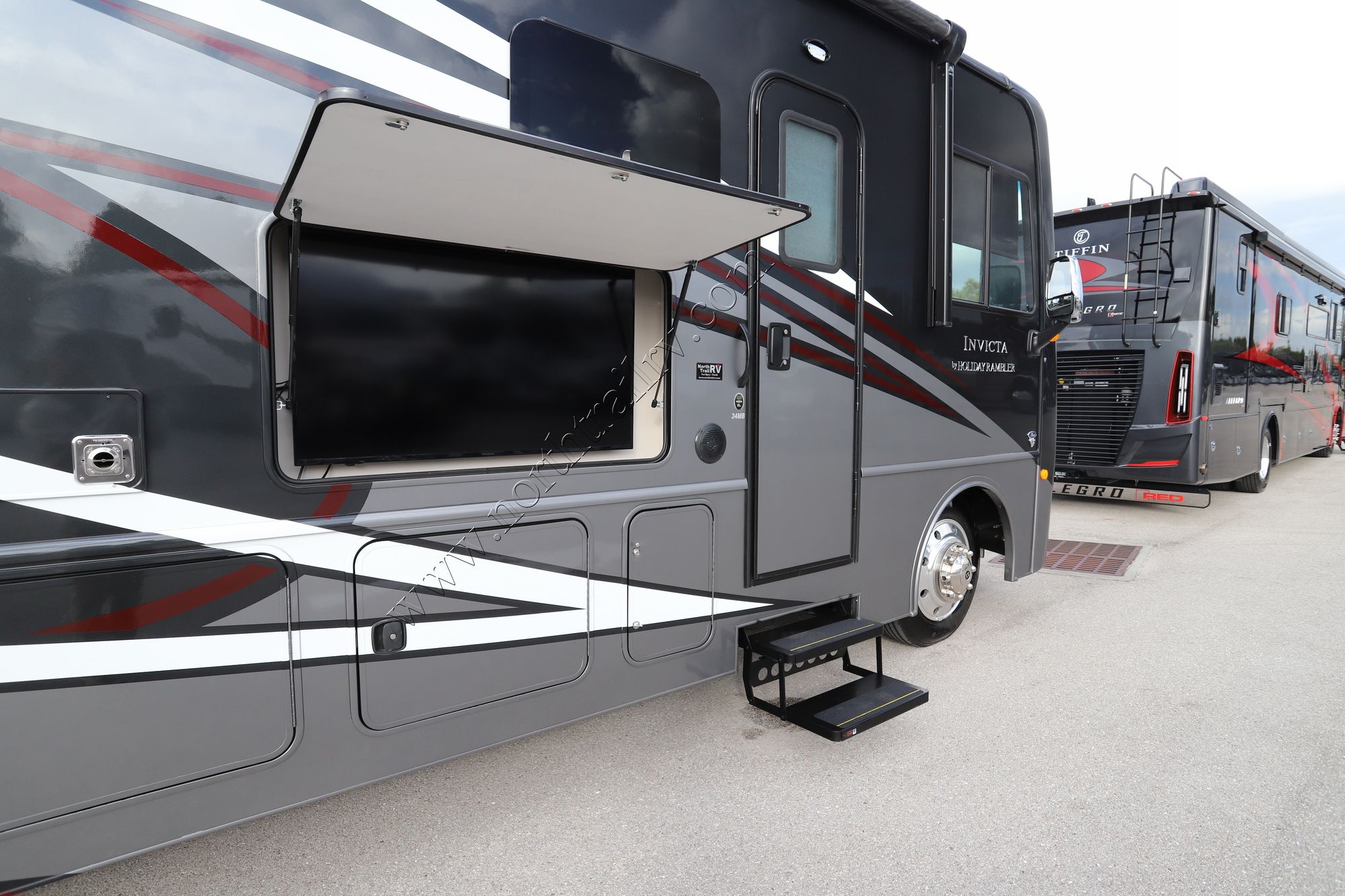 Used 2021 Holiday Rambler Invicta 34MB Class A  For Sale