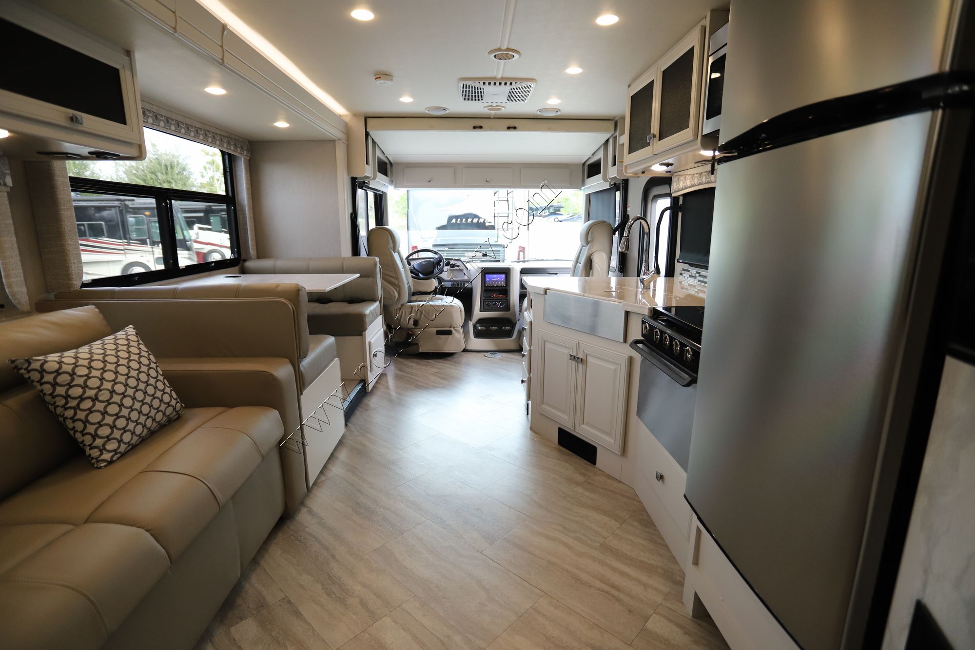 Used 2021 Holiday Rambler Invicta 34MB Class A  For Sale