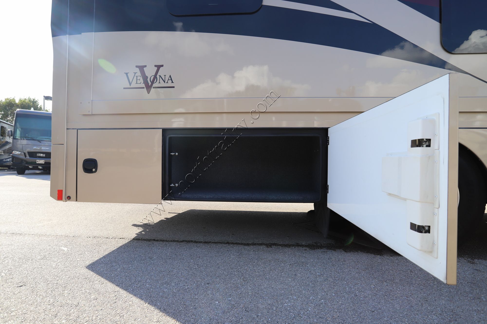 Used 2020 Renegade Rv Verona 40VBH Super C  For Sale