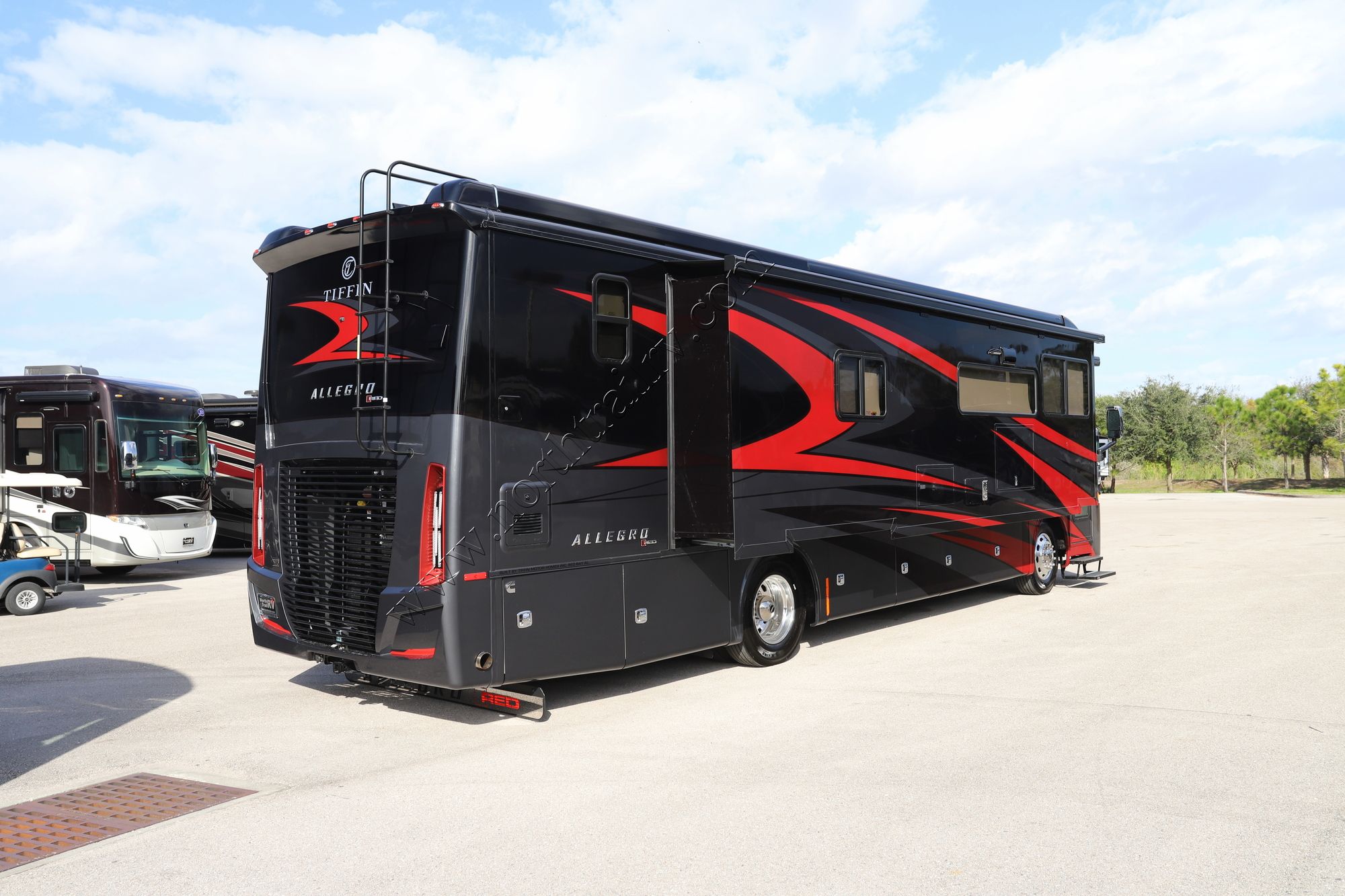 New 2022 Tiffin Motor Homes Allegro Red 37BA Class A  For Sale