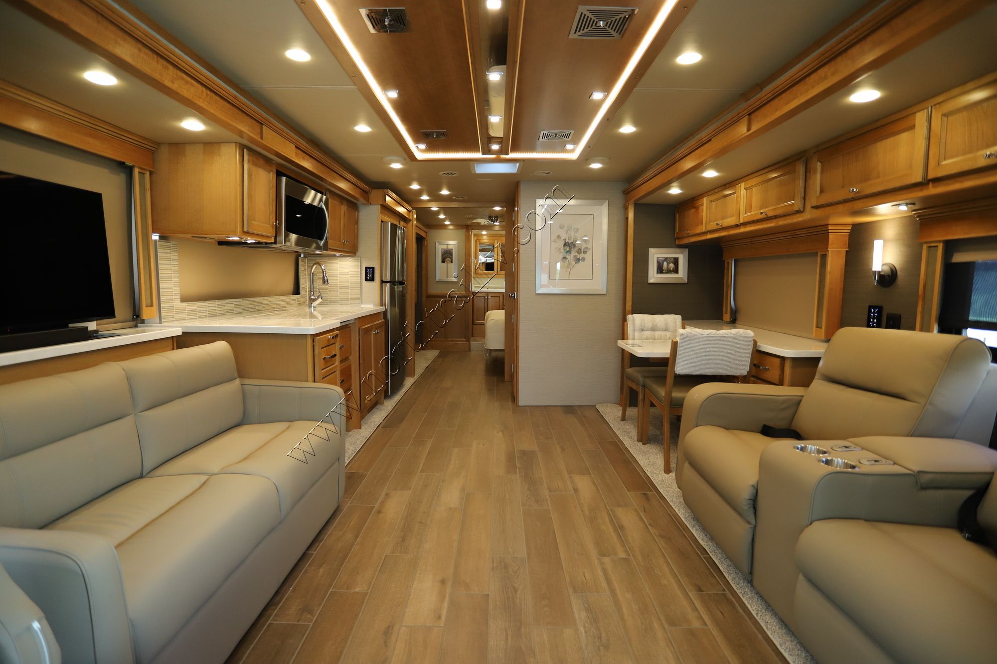 New 2022 Tiffin Motor Homes Allegro Red 37BA Class A  For Sale