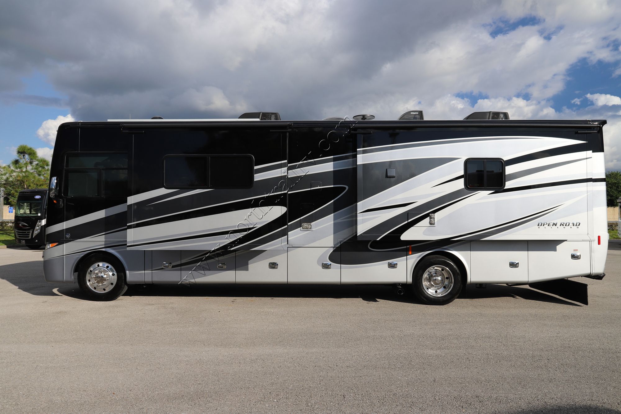 Used 2020 Tiffin Motor Homes Allegro 34PA Class A  For Sale