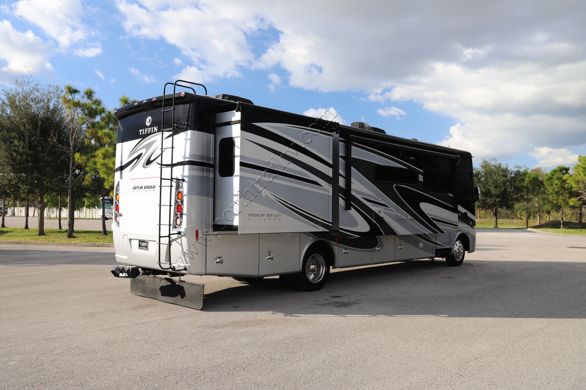 Used 2020 Tiffin Motor Homes Allegro 34PA Class A  For Sale