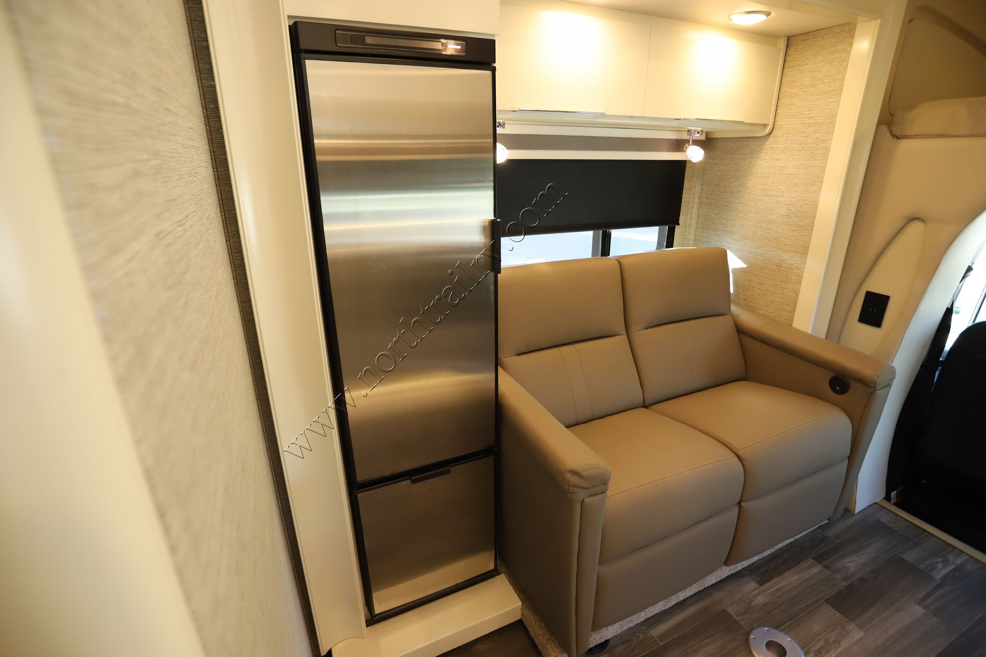 Used 2020 Tiffin Motor Homes Wayfarer 24TW Class C  For Sale